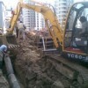 出租土方开挖、外运，场地平整，房屋拆除，混凝土破碎，道路修建