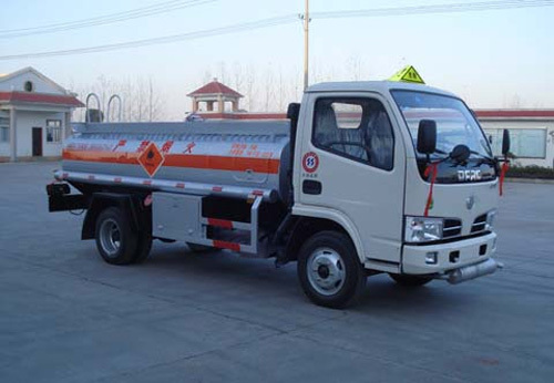 东正油罐车